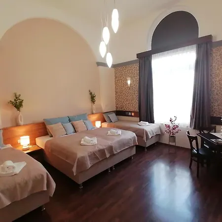 Mohacs Korona Apartman Exterior foto