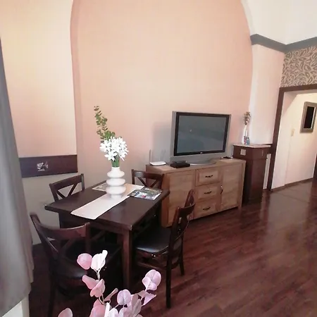 Mohacs Korona Apartman Exterior foto