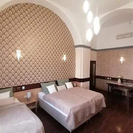 Mohacs Korona Apartman Exterior foto