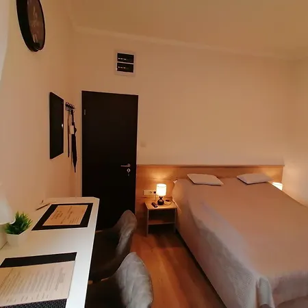 Mohacs Korona Apartman Exterior foto