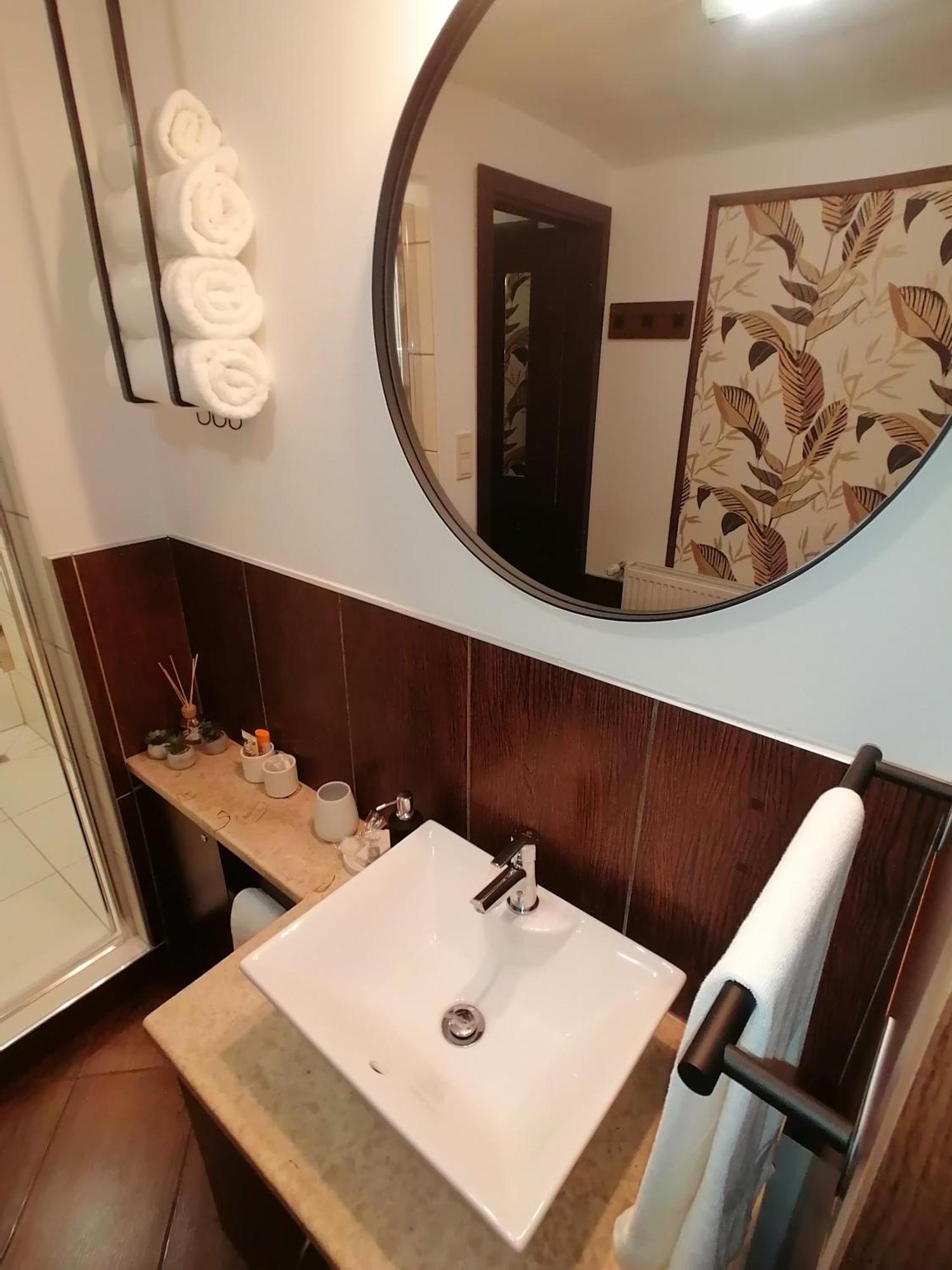 Korona Apartment *